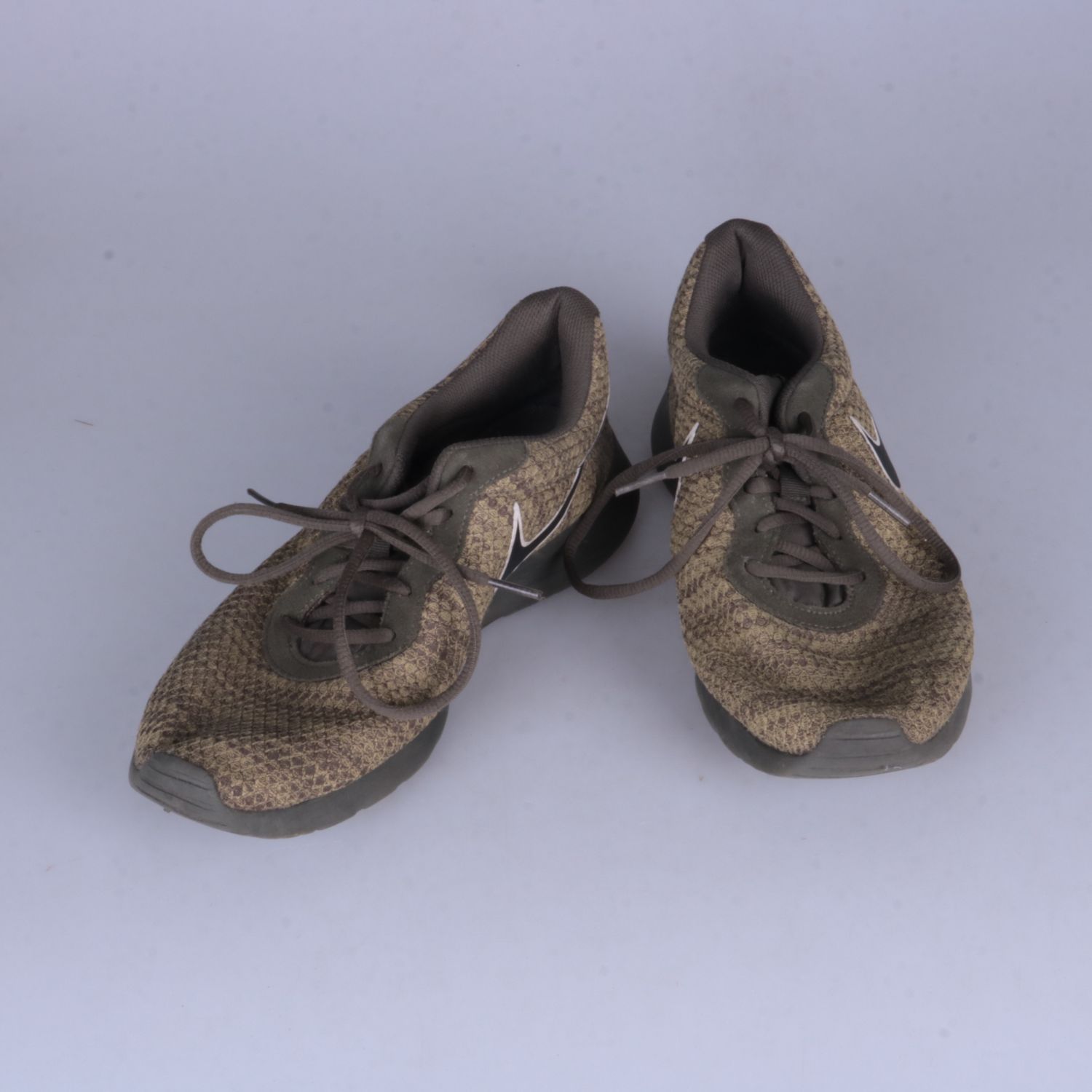 кроссовки Nike