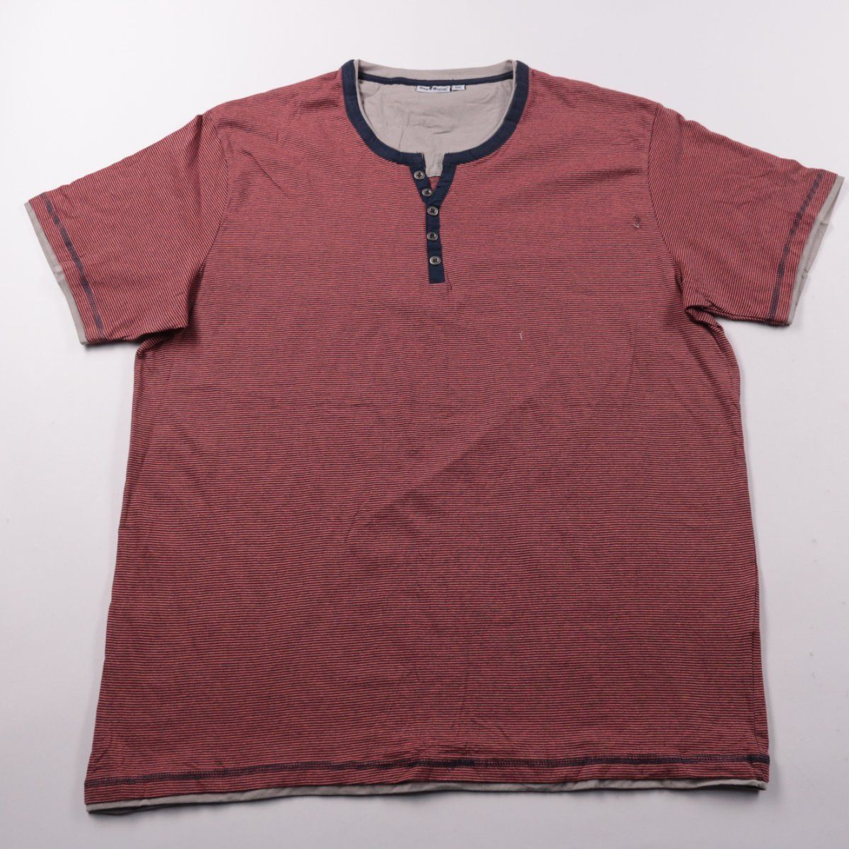 футболка Tony Brown