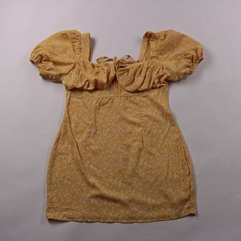 платье Prettylittlething