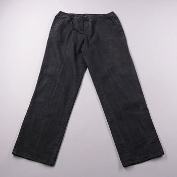 брюки не указано