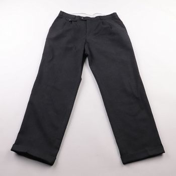 брюки не указано