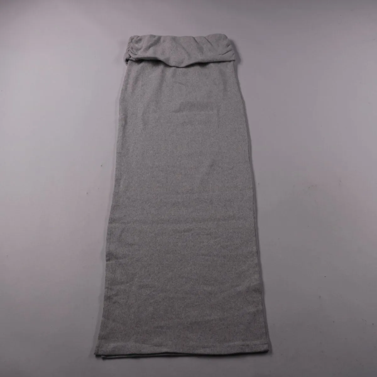 платье PrettyLittleThing