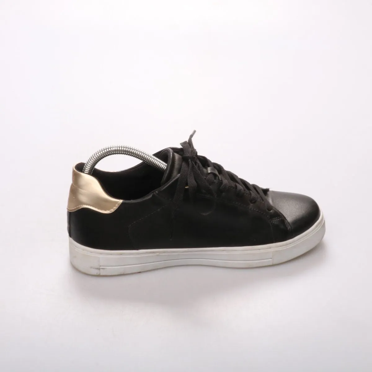 кроссовки GLD