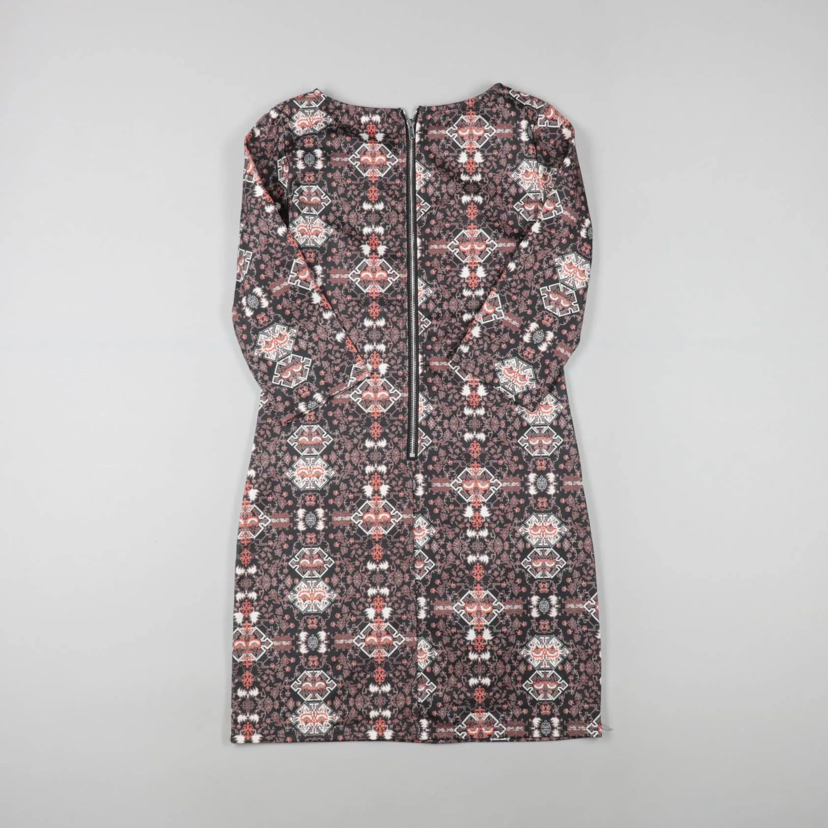 платье не указано