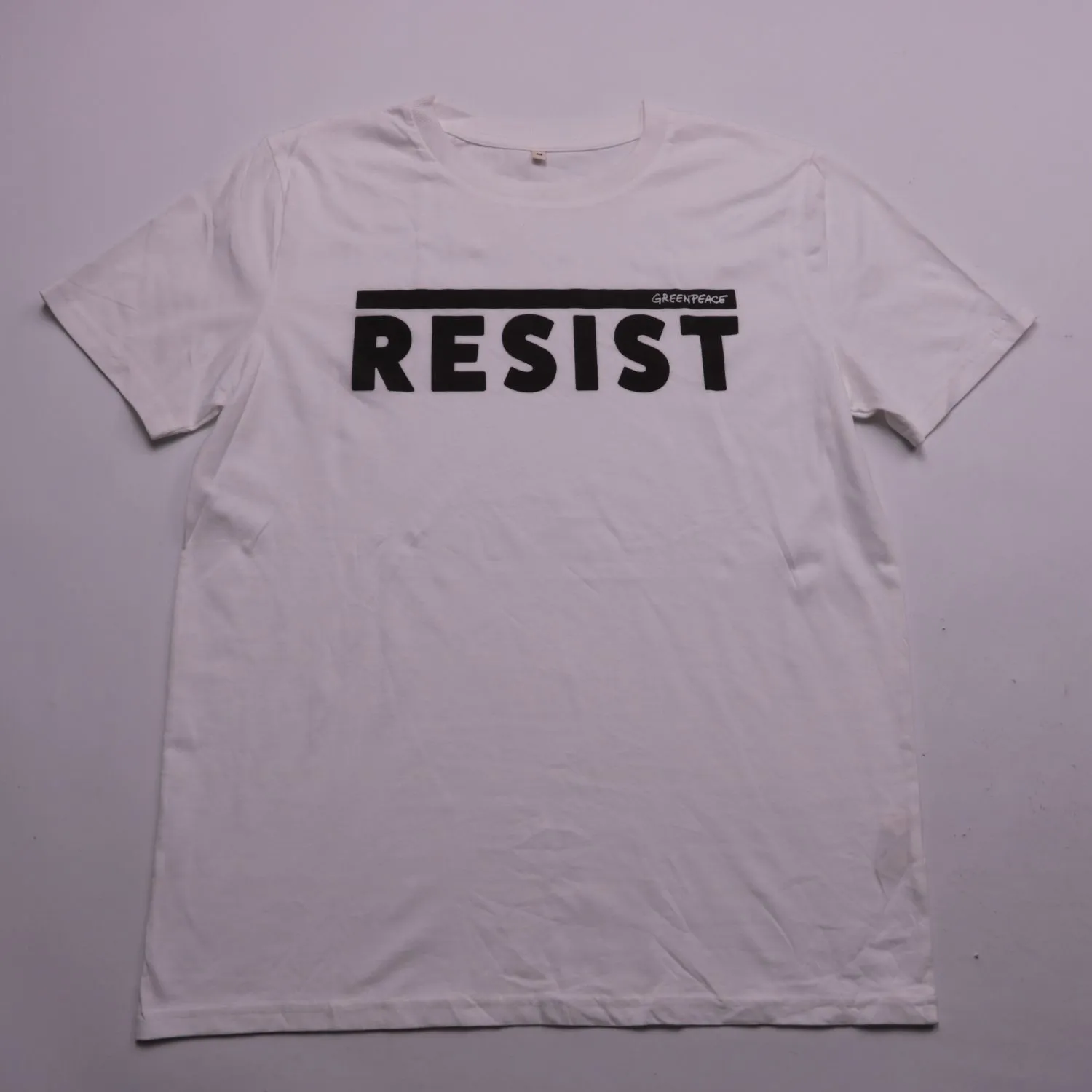 Белая футболка Greenpeace с надписью Resist, размер 48 (M)