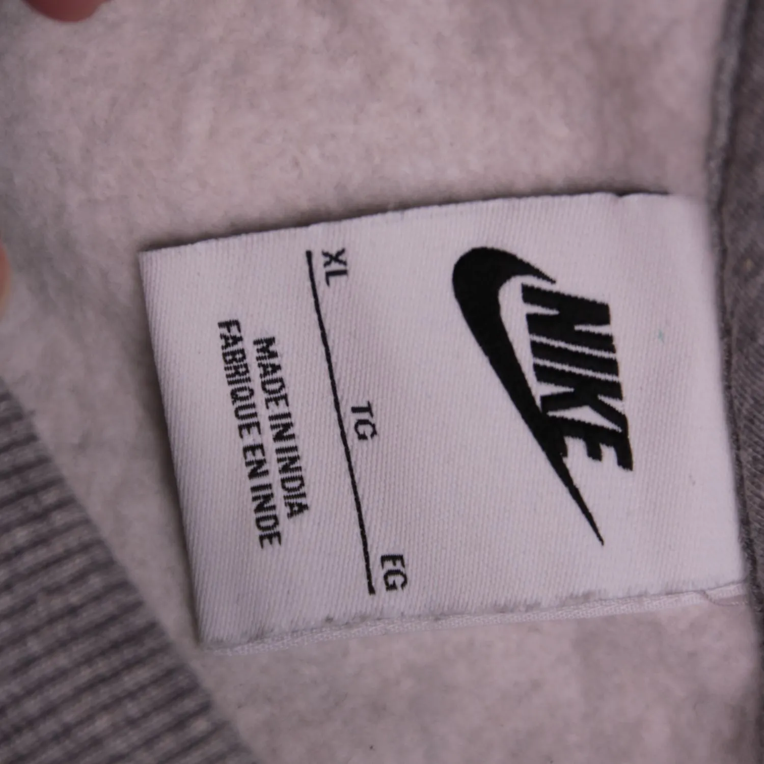 Серый свитшот Nike с вышитым логотипом, размер 54 (XL)