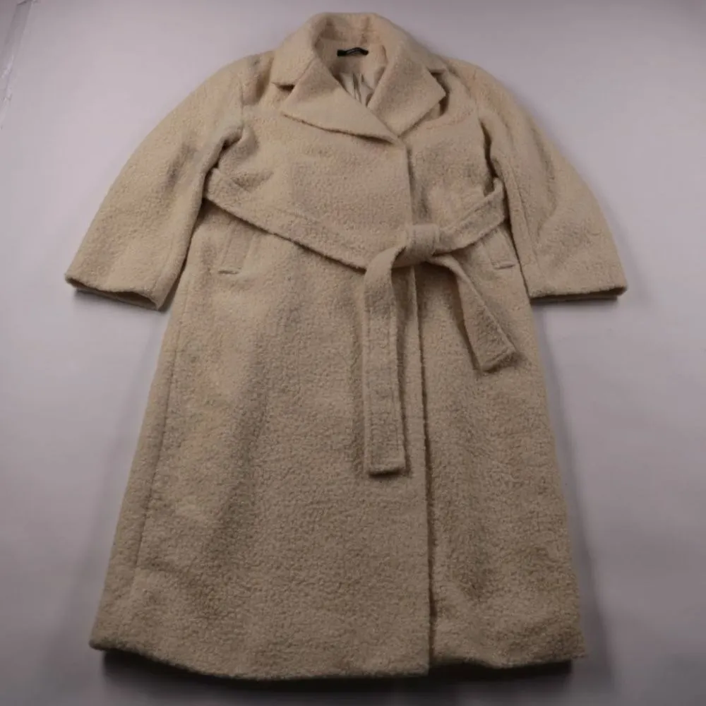 пальто GinaTricot